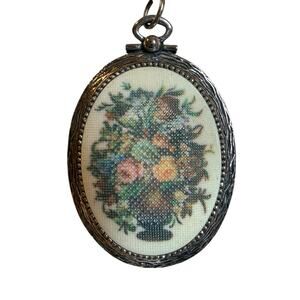 Sarah Coventry Country Floral Basket Necklace